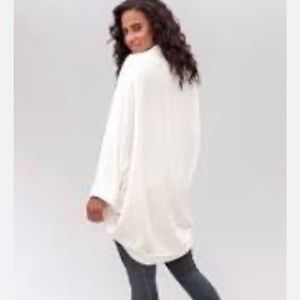 Wrap sizes in L/XL and XXS/XS